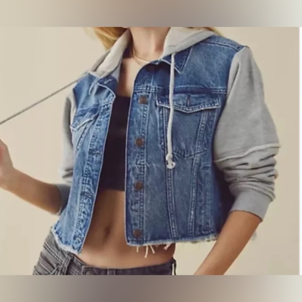 Free people throwback denim jacket, New, Small